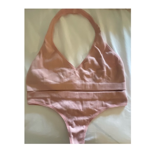 NWOT SEXY RIBBED PINK BRALETTE AND THONG SET! - Picture 4 of 7